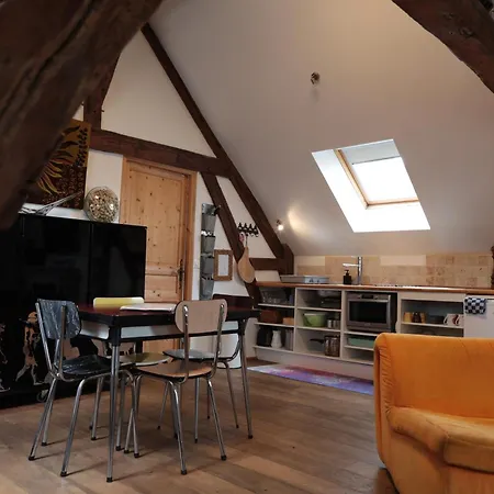 Jade House Hyper Centre *