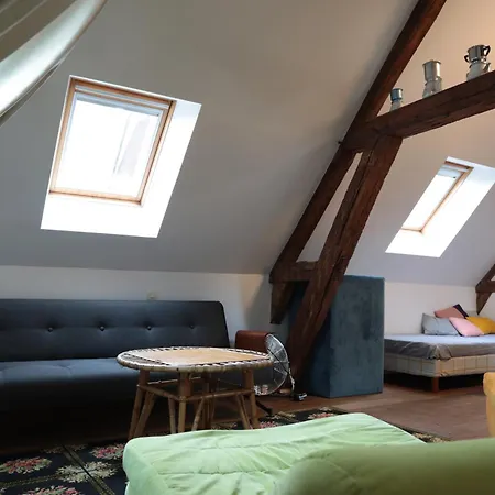 Jade House Hyper Centre *