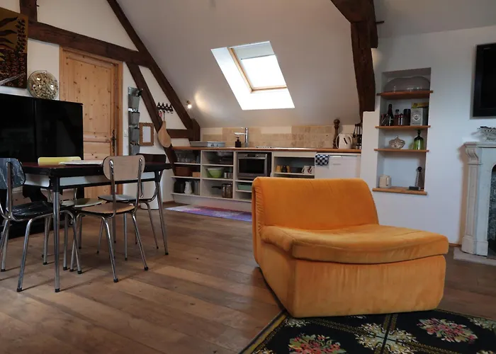 Jade House Hyper Centre *